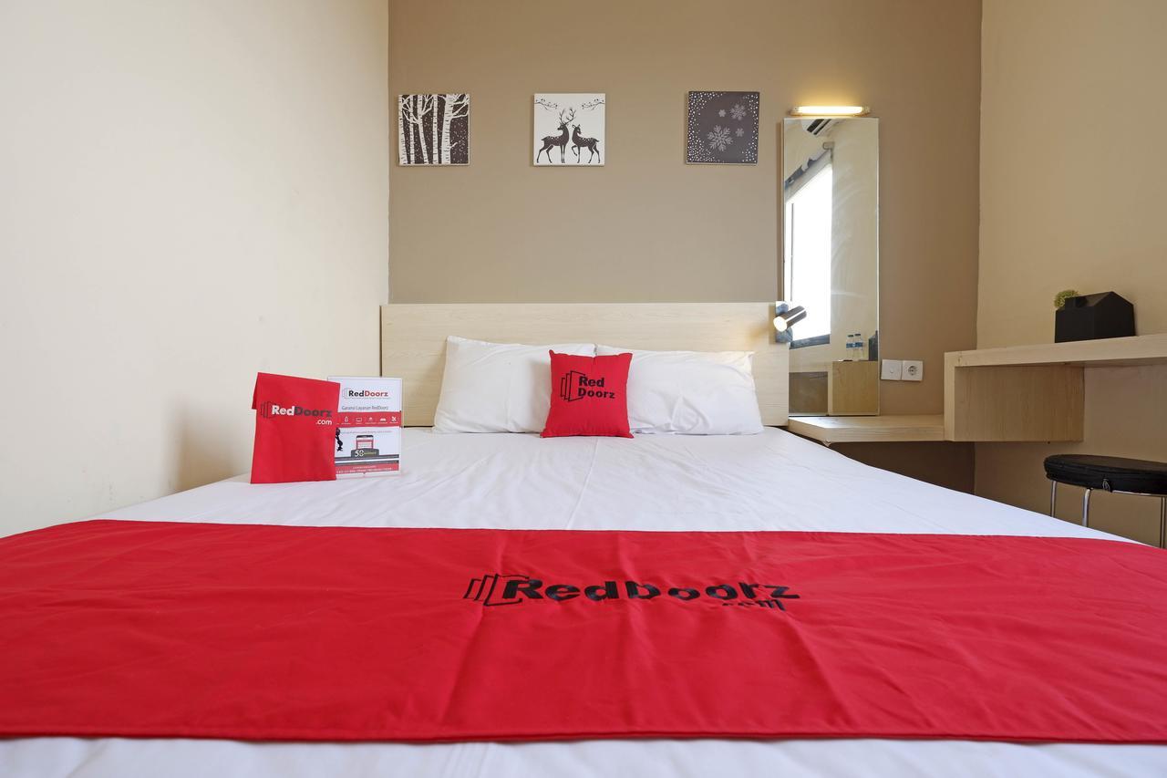 Reddoorz Near Sam Poo Kong